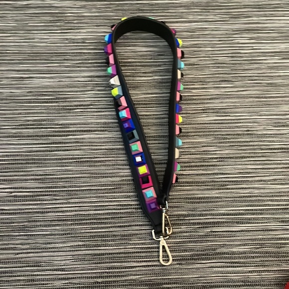 Fendi style strap - Picture 3 of 3